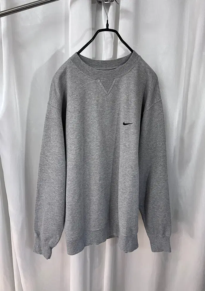 NIKE 나이키 스웻셔츠